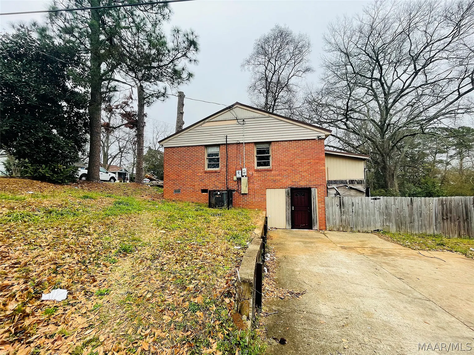 2 bed, 1.0 bath, 1106 sqft, $950 — Photo 3