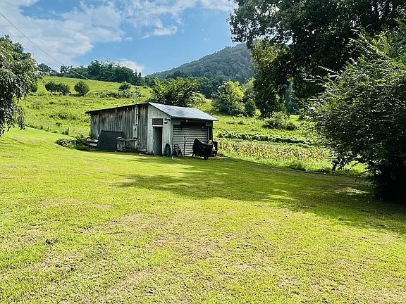 2nd image of 815 Hartsell Rd