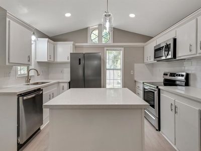 56 Lupine Ct, Lake Jackson, TX, 77566