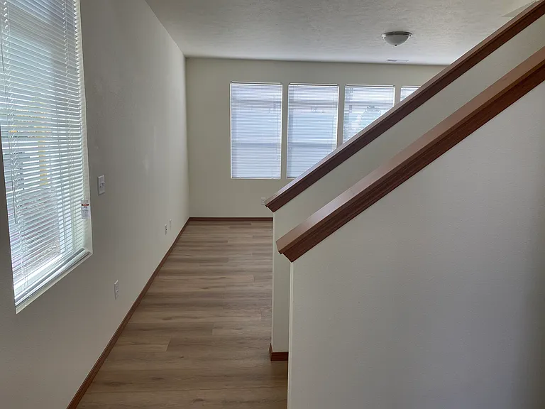 2307 N Bessie Rd — Photo 12