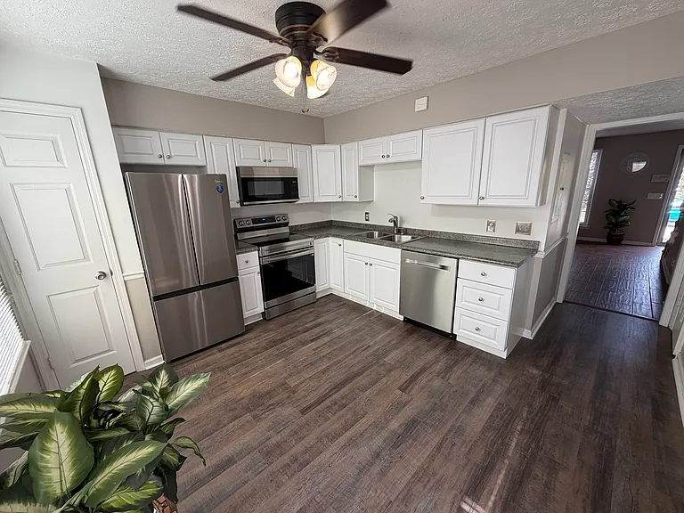 287 Donna Dr — Photo 34
