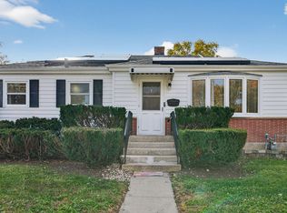 288 N Lincoln Ave, Mundelein, IL 60060