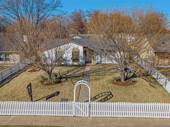 2309 Homestead Pl, Garland, TX 75044