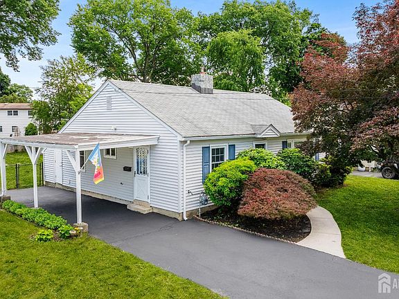 3rd image of 7 Pierrepont Ave