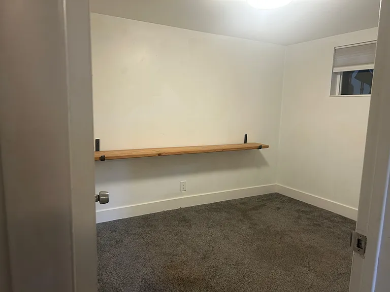 1208 E Charlton Ave — Photo 23