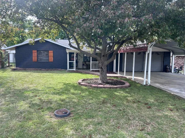 1917 Green Meadows Dr, McAlester, OK 74501