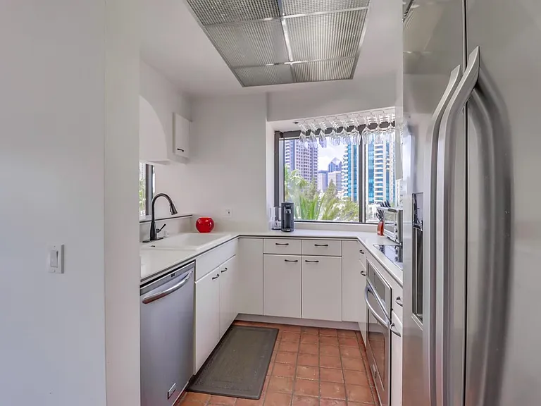 100 Harbor Dr #504 — Photo 23