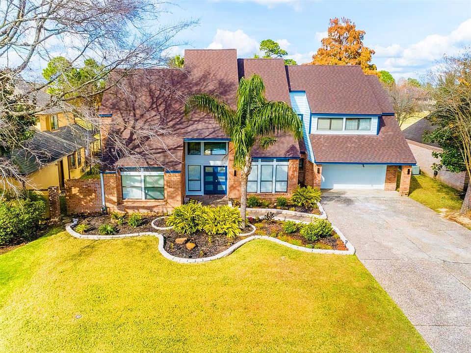 1st image of 18622 Walden Forest Dr