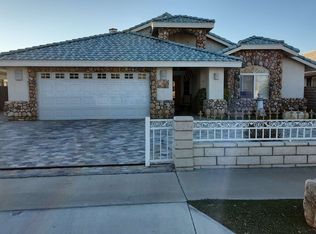 26492 Blue Water Rd, Helendale, CA 92342