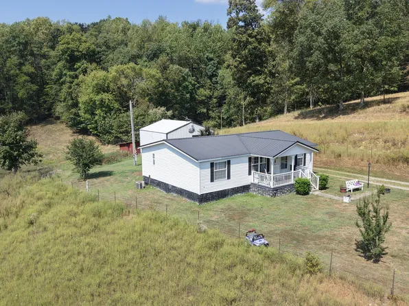394 Leaths Branch Rd, Westmoreland, TN 37186