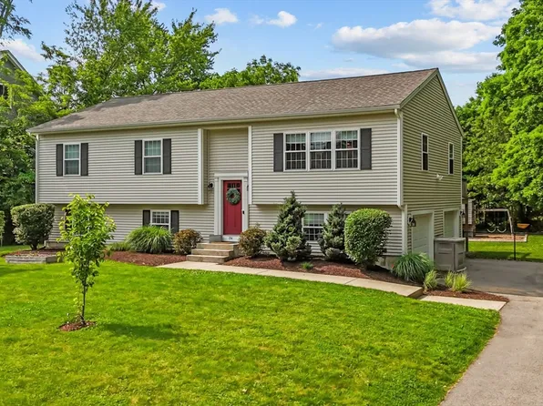 154 Oak Hill Ave, Seekonk, MA 02771