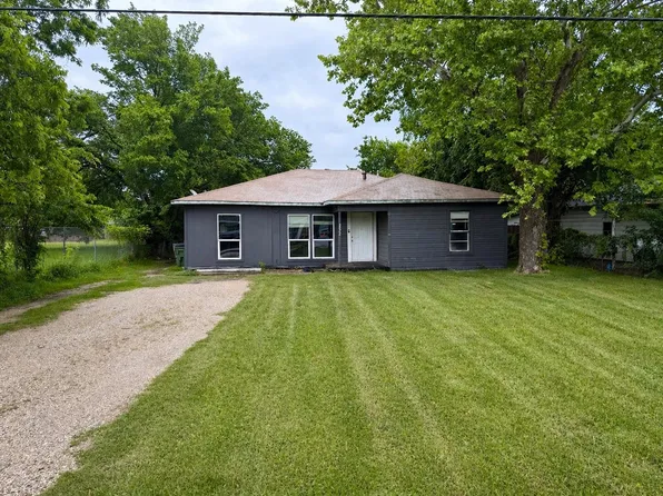 2622 Crystal Dr, Balch Springs, TX 75180