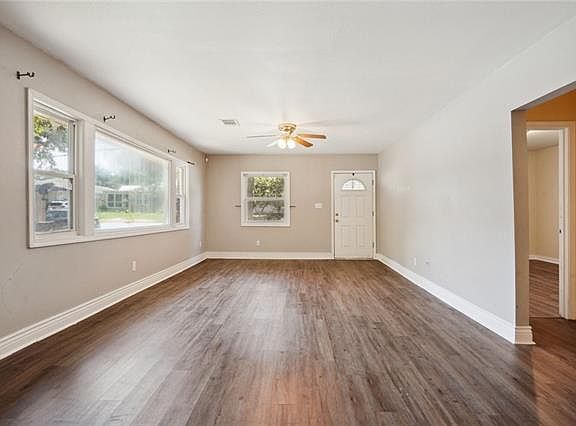 3rd image of 5307 Cartier Ave