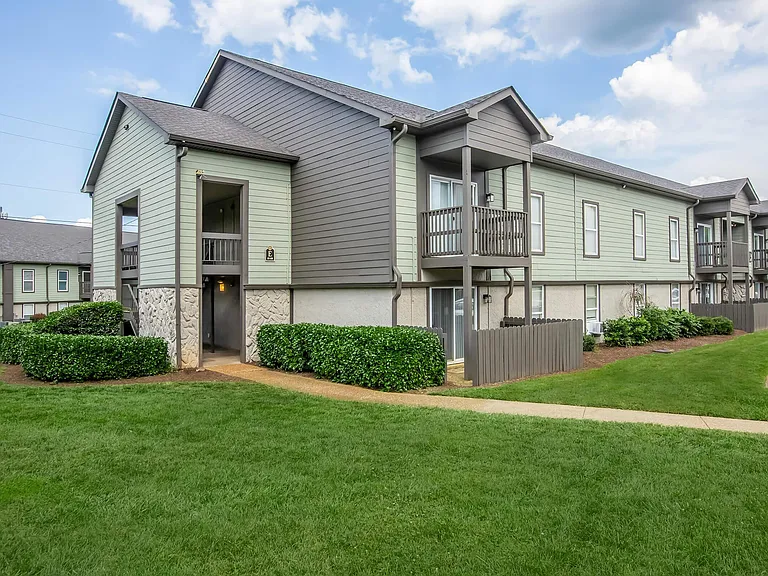 Chase Cove Apartments — Photo 24