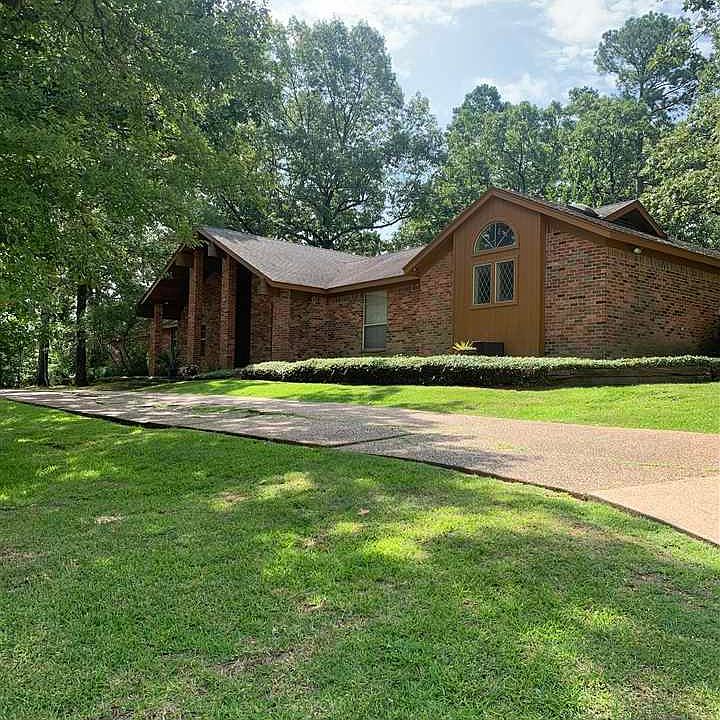 1st image of 5 Treasure Hill Dr