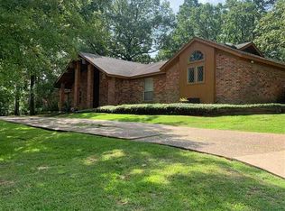 5 Treasure Hill Dr, Texarkana, TX 75503