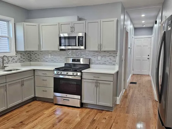 10 Hosmer St Floor 1, Mattapan, MA 02126