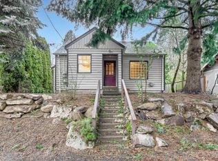 1825 SW Evans St #1, Portland, OR 97219