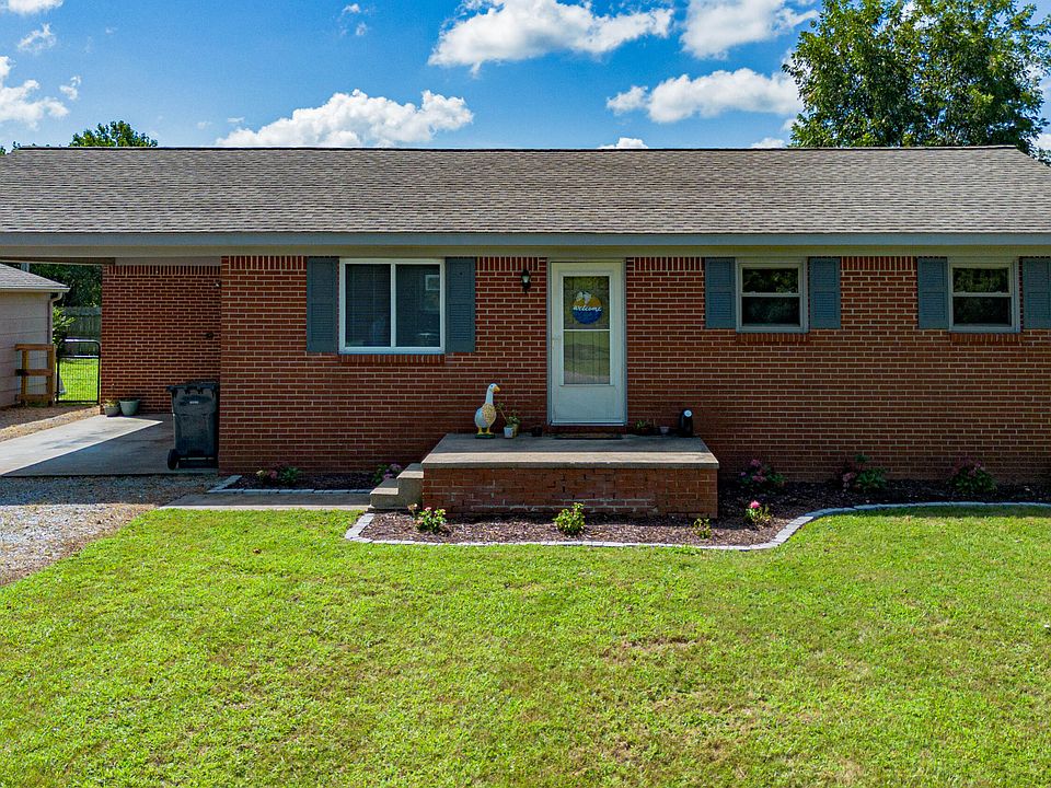 1st image of 1750 Lambert Dr