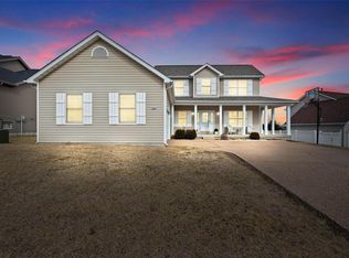 2481 Bear Creek Dr, Wentzville, MO 63385