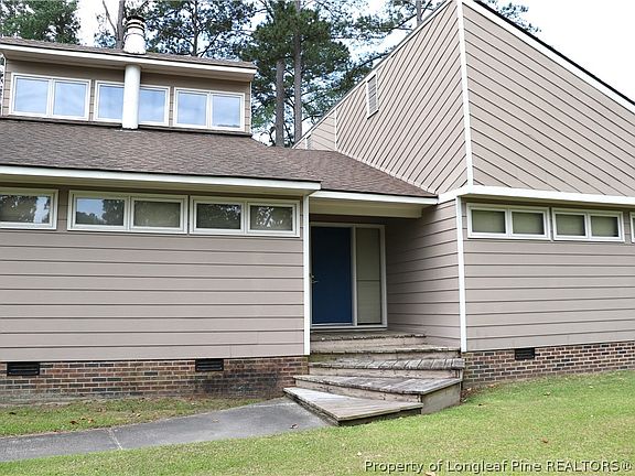 2nd image of 4206 Aldwych St