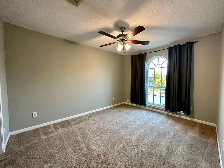 9222 Memorial Grove Dr — Photo 19
