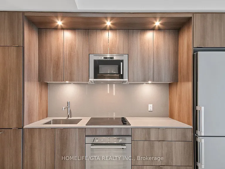 30 Inn On The Park Dr #2408 — Photo 5