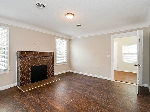 5th image of 758 Mackinaw St