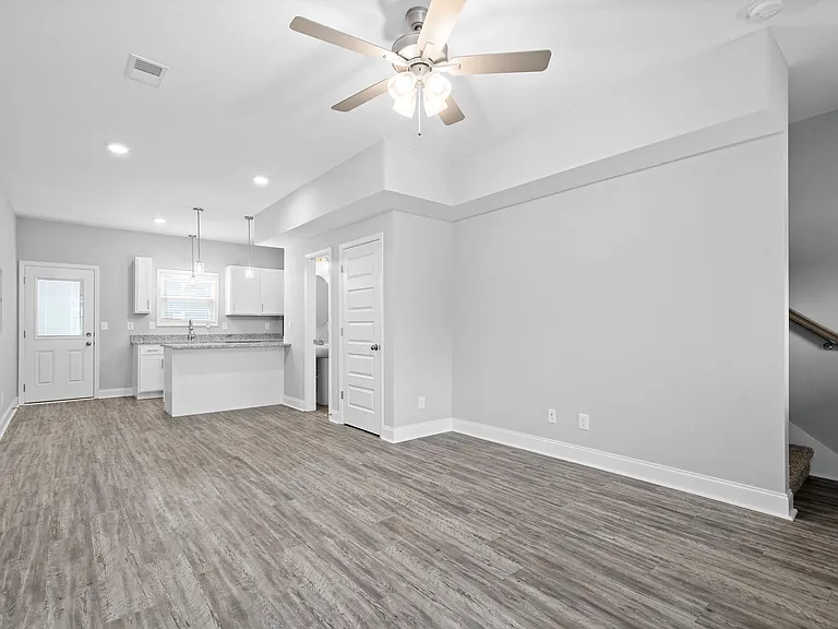 823 Professional Park Dr #I — Photo 1