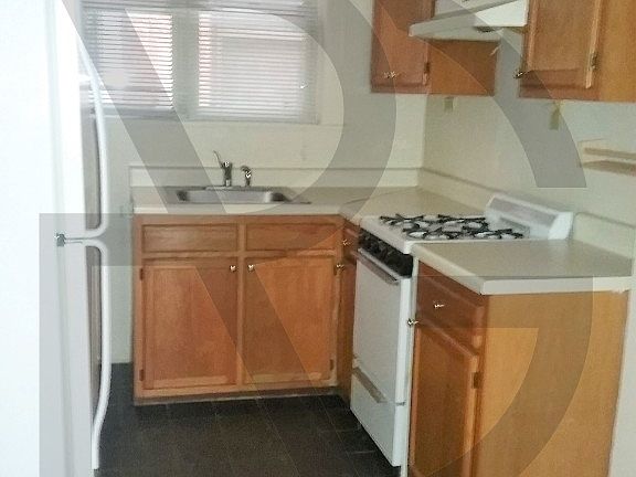 5th image of 4225 N Paulina St #4229W1