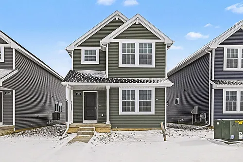 1863 Kingfisher Cir Photo 1