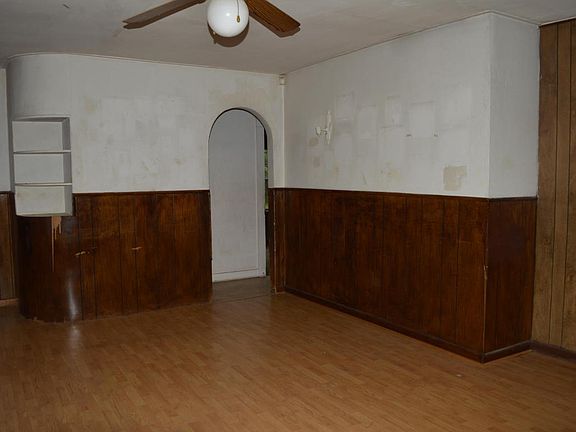 4th image of 719 NW 23rd Ave