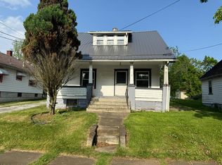 210 Perry St, Struthers, OH 44471