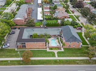 2312 W Forteen Mile Rd #17, Royal Oak, MI 48073