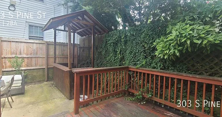 303 S Pine St — Photo 10