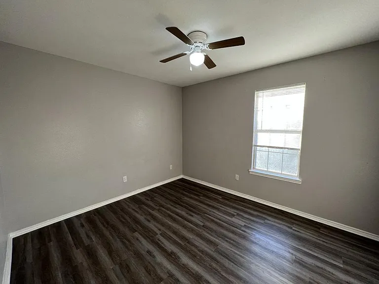 5908 Greengate Dr #C — Photo 15