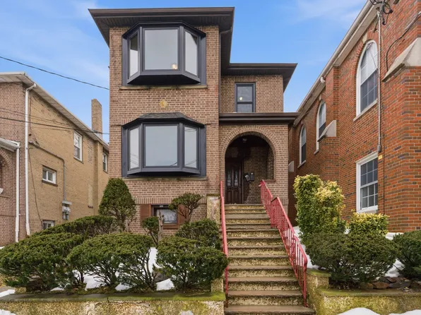 812 Roosevelt Ave #2, Secaucus, NJ 07094