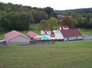 5030 Creek Rd, Hancock, MD 21750