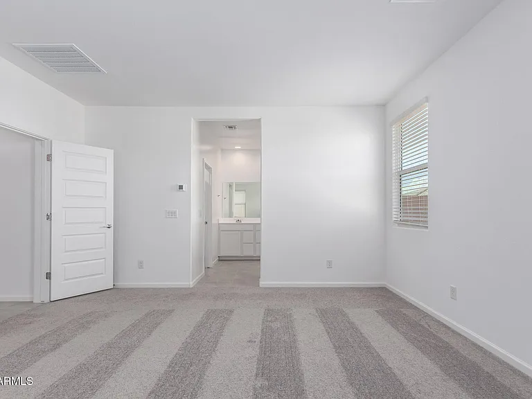 4522 S 127th Dr — Photo 15