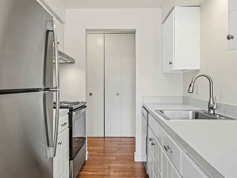 2511 Howard Ave #21 — Photo 10