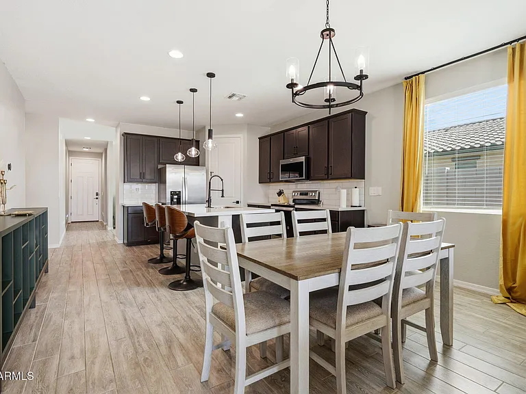 35879 W Santa Barbara Ave — Photo 4
