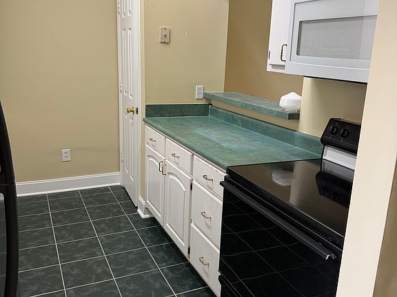 3rd image of 205 Saint Charles Pl #A