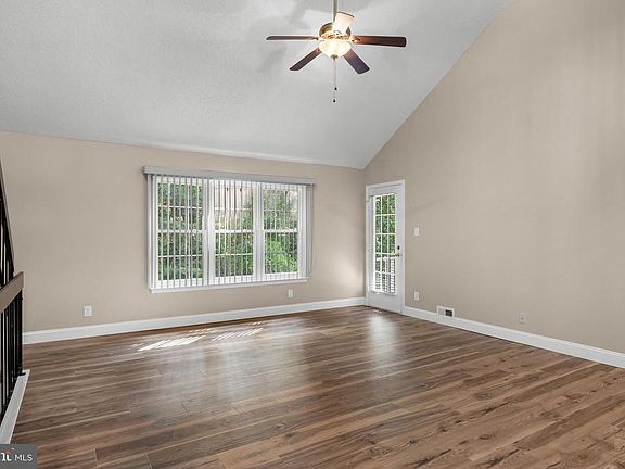 3rd image of 704B Harwood Ct
