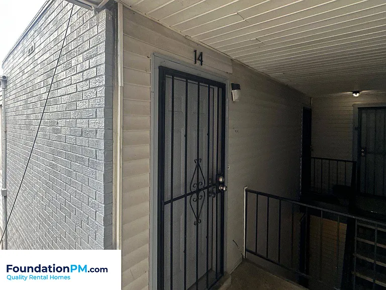 1283 E Raines Rd — Photo 5