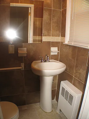 Rented by Vivian Oleen, LREB | media 9