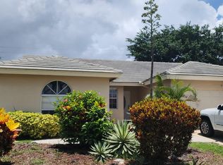 5137 Rosen Blvd, Boynton Beach, FL 33472