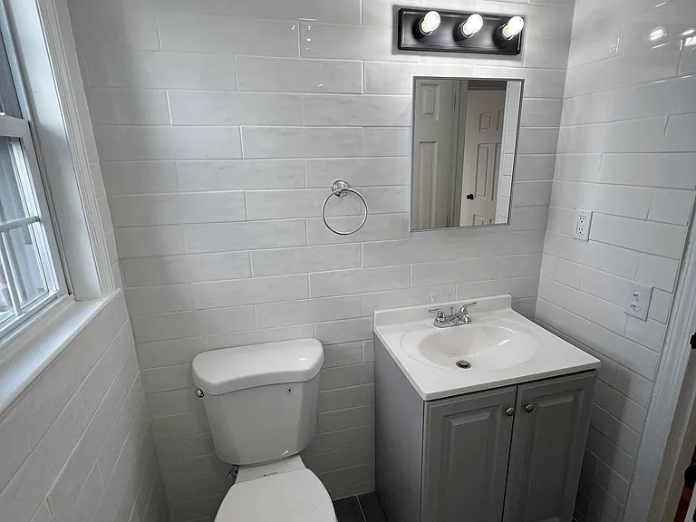 493 Beverly Rd #1 — Photo 6