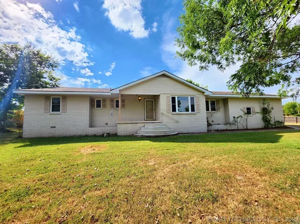1435 N Vinita Ave, Tahlequah, OK 74464