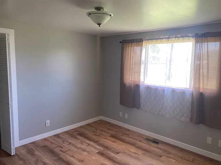 529 N Earl Rd — Photo 9