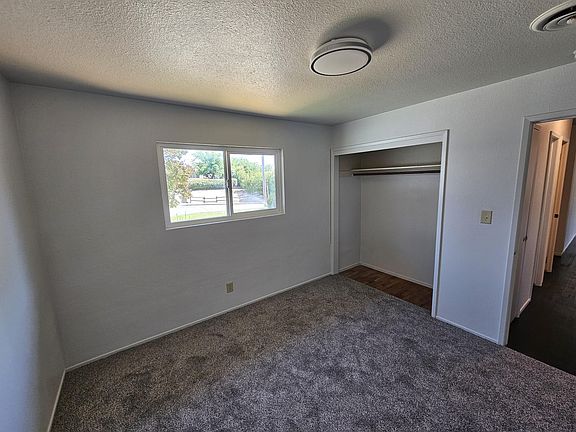 4th image of 51 Westelle Dr